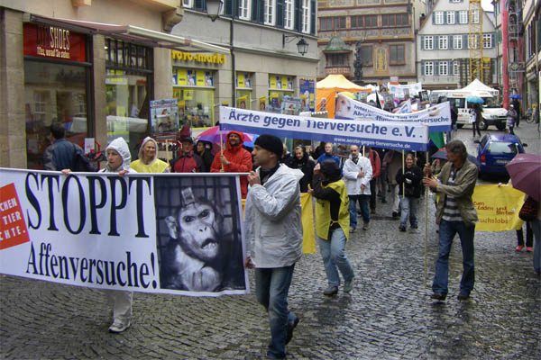 Demo gegen Tierversuche in Tübingen